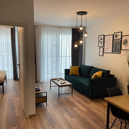 Newport Industrial Apartment Warschau Buitenkant foto